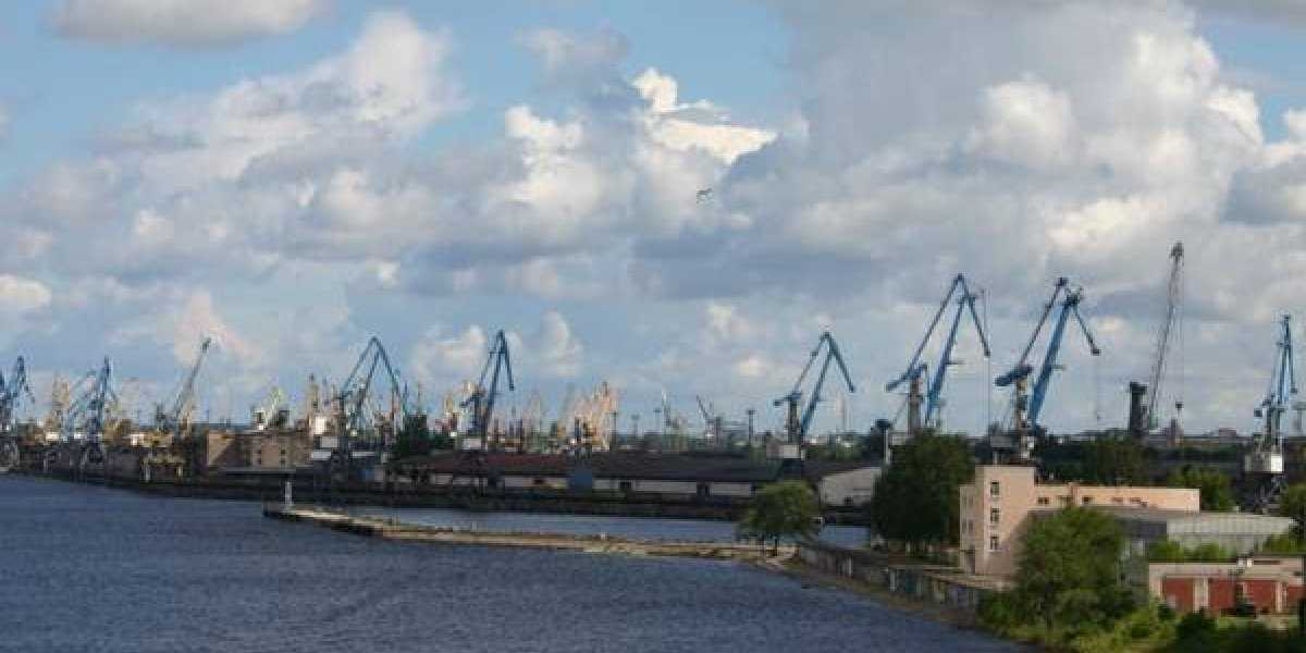 «Объедут на кривой козе». Латвия нашла способ возродить транзит в Рижском порту