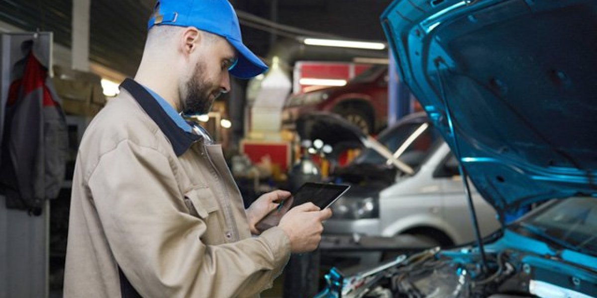 Старые авто под ударом: Двойной техосмотр и рост налогов грозят владельцам машин старше 15 лет Старые авто под ударом: Двойной техосмотр и рост налогов грозят владельцам машин старше 15 лет