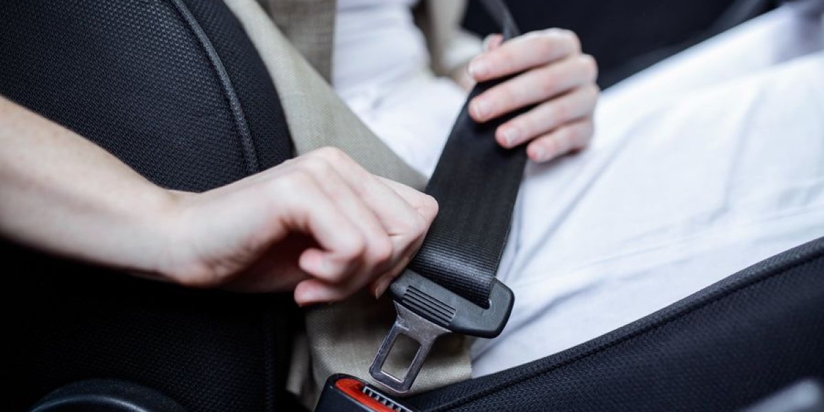 Ремень безопасности: ГИБДД назвала редкие случаи, когда можно ехать непристегнутым Ремень безопасности: ГИБДД назвала редкие случаи, когда можно ехать непристегнутым