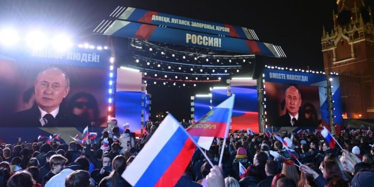 За закрытыми дверями: Как Путин отменил парад в честь «новых территорий» За закрытыми дверями: Как Путин отменил парад в честь «новых территорий»