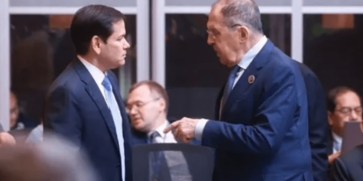 Всё сказал всего лишь один жест Лаврова: Когда встреча с Рубио закончилась, он сделал так Всё сказал всего лишь один жест Лаврова: Когда встреча с Рубио закончилась, он сделал так