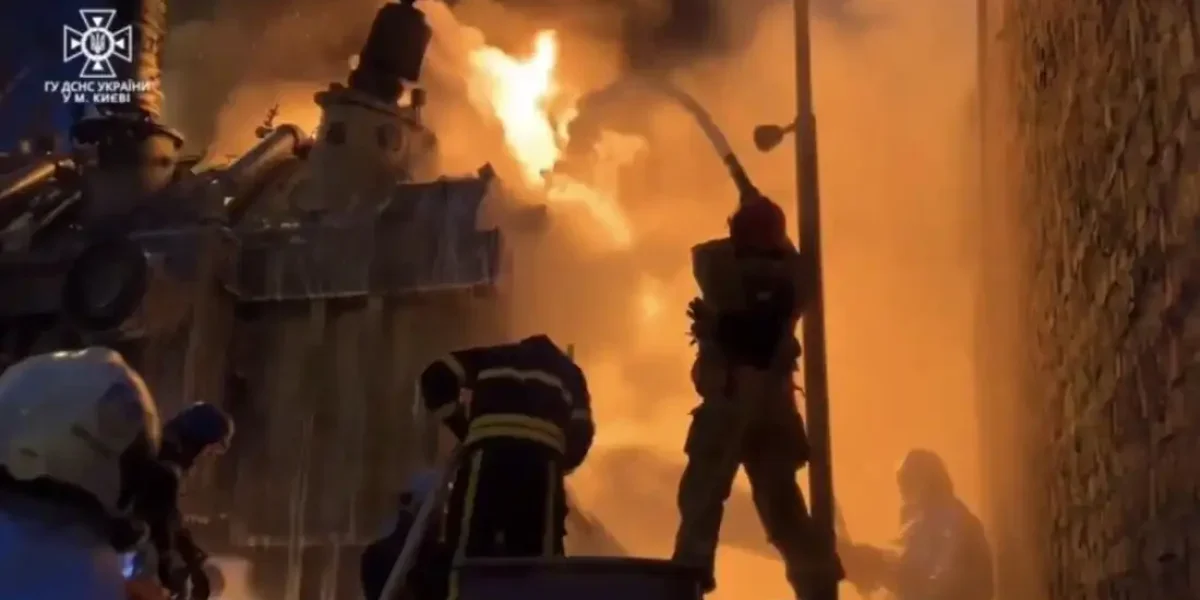 Вот и ответочка прилетела: русские удары наконец добили нефтепереработку Украины Вот и ответочка прилетела: русские удары наконец добили нефтепереработку Украины