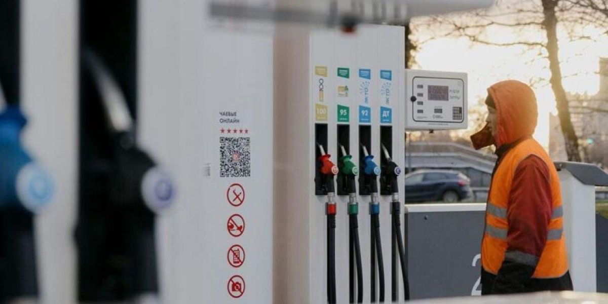 Топливный кризис в Крыму: Аксенов назвал причины дефицита и попросил терпения Топливный кризис в Крыму: Аксенов назвал причины дефицита и попросил терпения