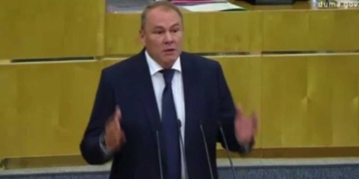 Толстой призвал спасти из Латвии 800 «русских спартанцев»: Наши МИГи сядут в Риге? Толстой призвал спасти из Латвии 800 «русских спартанцев»: Наши МИГи сядут в Риге?