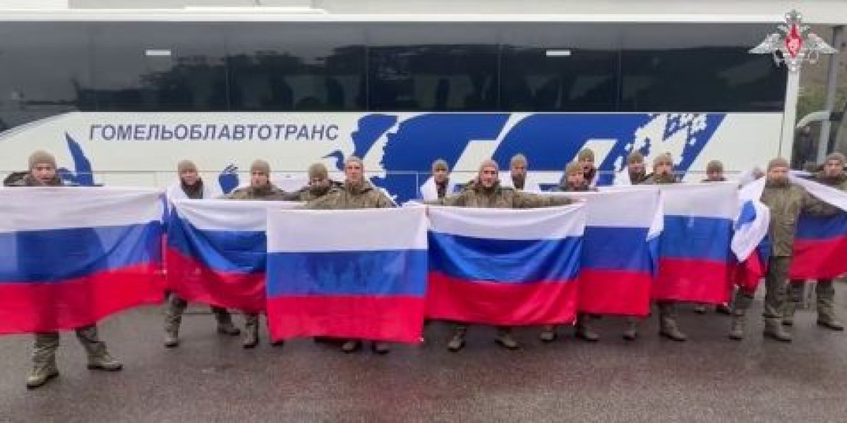 185 российских военных и 20 гражданских вернулись из плена 185 российских военных и 20 гражданских вернулись из плена