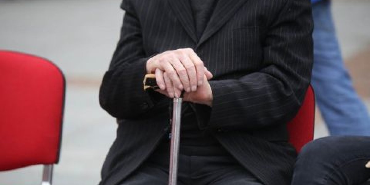 Права пережившего супруга на квартиру: юридический ликбез по наследству и совместной собственности Права пережившего супруга на квартиру: юридический ликбез по наследству и совместной собственности