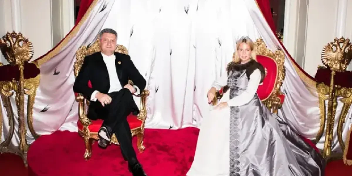 «Две невинные овечки, годами жившие с вором». Жены Тимура Иванова требовали вернуть драгоценности 2,2 кг. И им вернули «Две невинные овечки, годами жившие с вором». Жены Тимура Иванова требовали вернуть драгоценности 2,2 кг. И им вернули