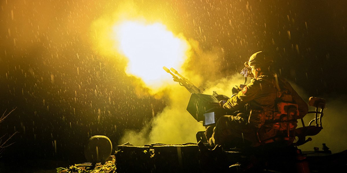 Жертвы среди мирных жителей: что произошло в Твери после падения обломков сбитого дрона Жертвы среди мирных жителей: что произошло в Твери после падения обломков сбитого дрона