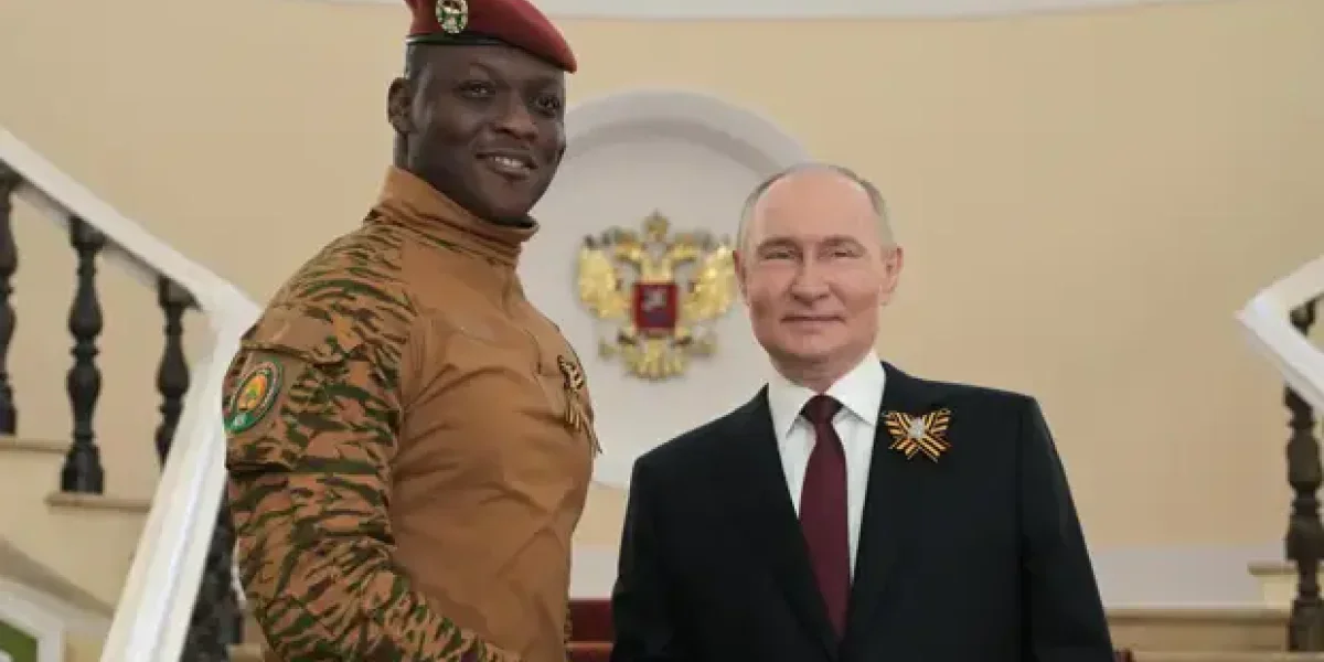 Макрон едва не убил друга Путина президента Траоре. Какая команда дана спецслужбам Франции? Макрон едва не убил друга Путина президента Траоре. Какая команда дана спецслужбам Франции?