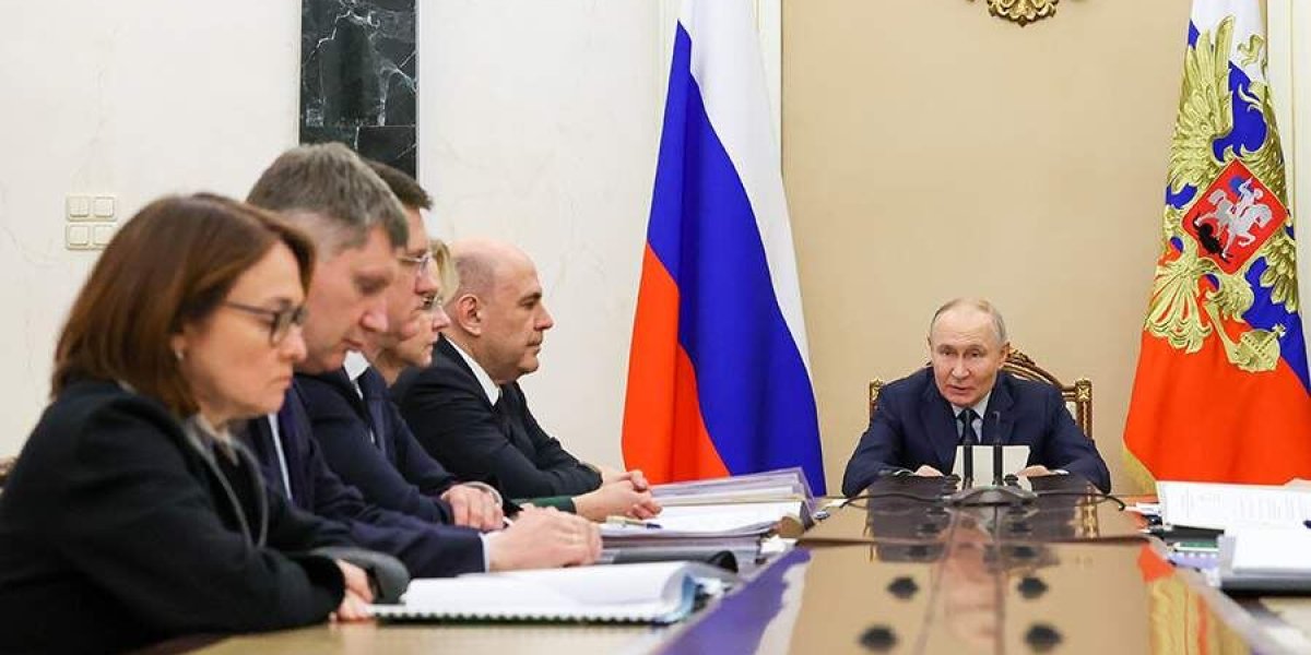 Россию «перенастроили» на стагнацию и медленную смерть: надежды на бурный экономический рост испарились Россию «перенастроили» на стагнацию и медленную смерть: надежды на бурный экономический рост испарились