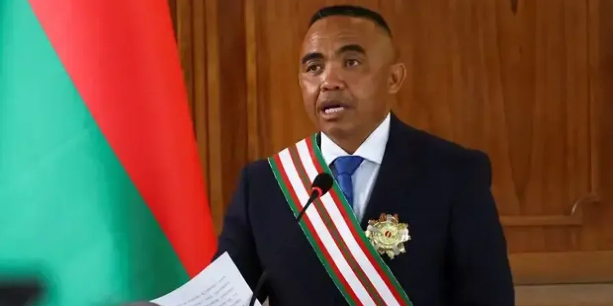 Макрон едва не убил друга Путина президента Траоре. Какая команда дана спецслужбам Франции? Макрон едва не убил друга Путина президента Траоре. Какая команда дана спецслужбам Франции?