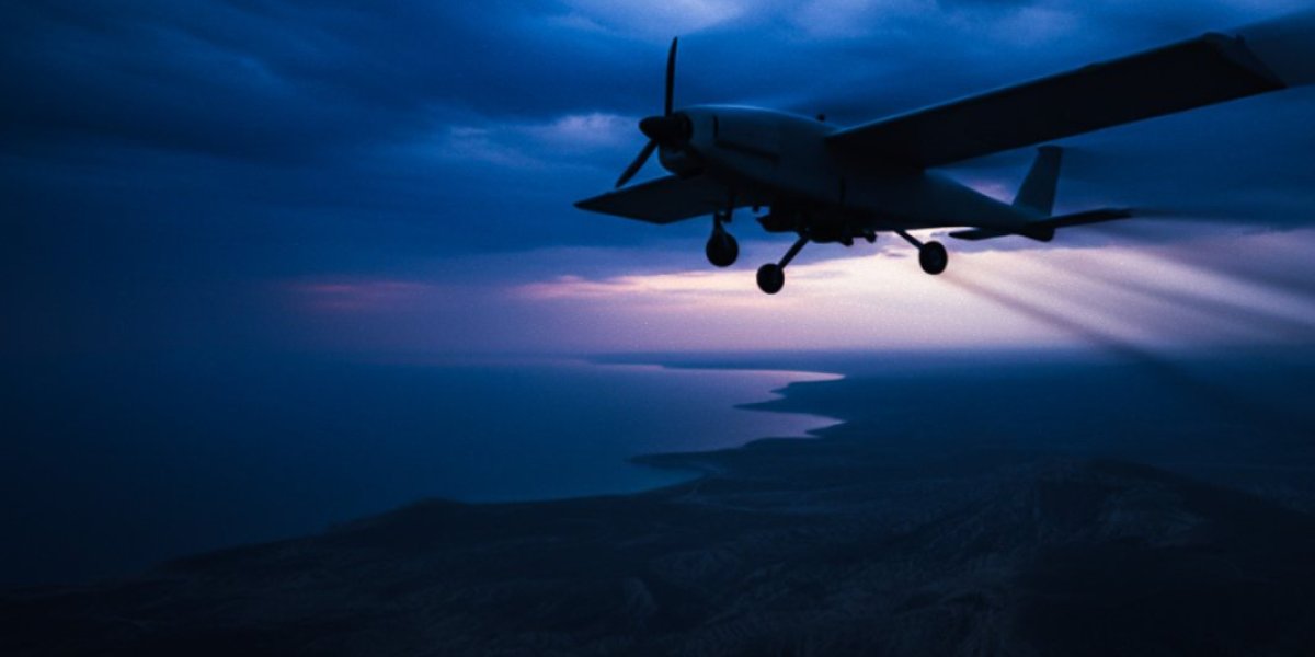 Дрон против авианосца: Иран проверяет пределы терпения США Дрон против авианосца: Иран проверяет пределы терпения США